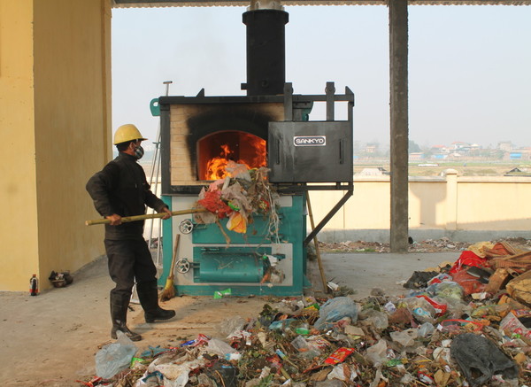 Cần thay đổi phương pháp chôn lấp rác sang công nghệ đốt