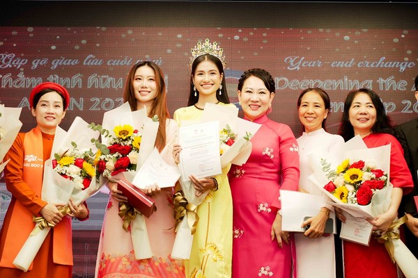 Hoa hậu Môi trường Thế giới Thanh Hà giao lưu, kết nối bạn bè quốc tế tại Việt Nam-ASEAN